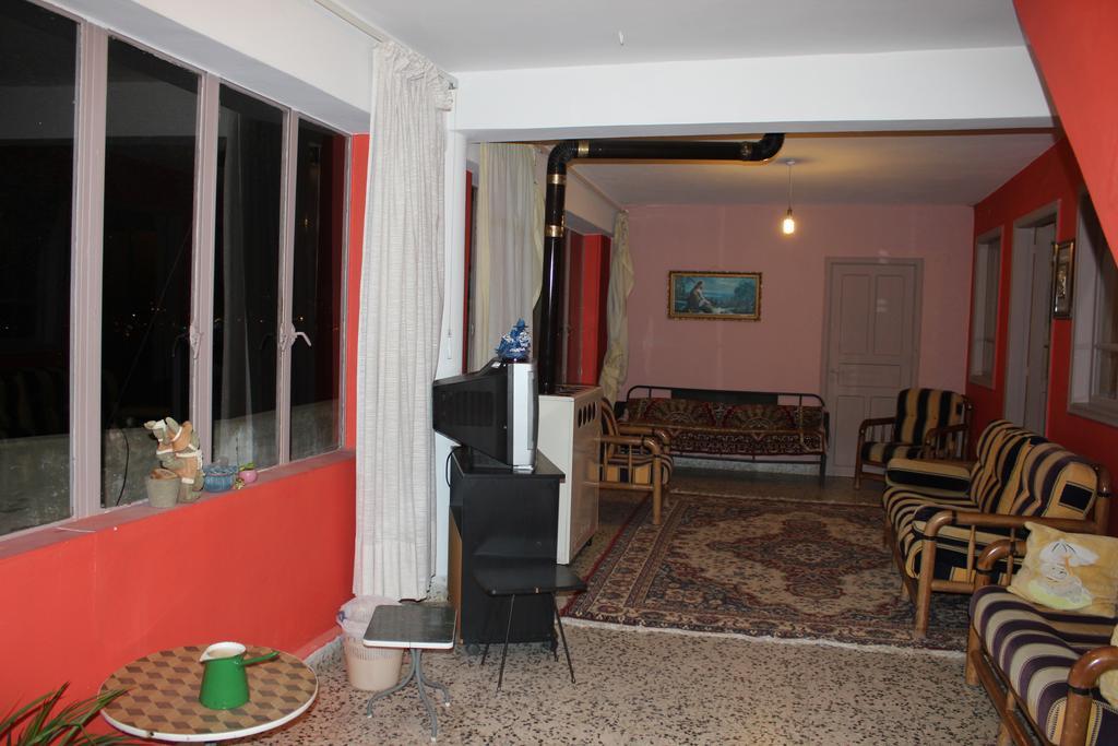 Bcharré Bauhaus Motel מראה חיצוני תמונה