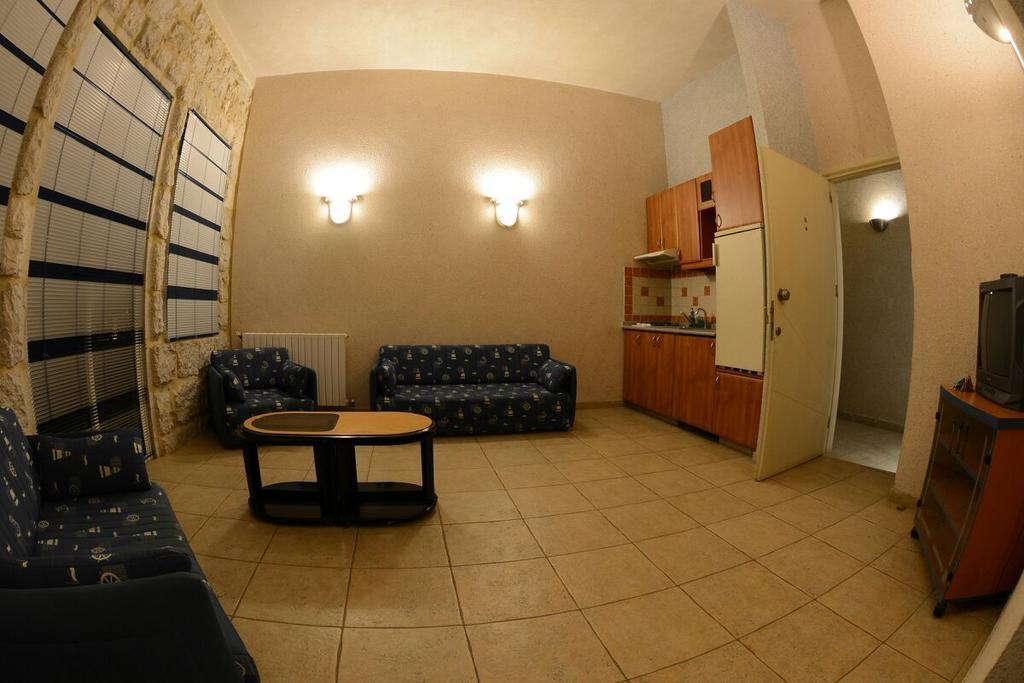 Bcharré Bauhaus Motel מראה חיצוני תמונה
